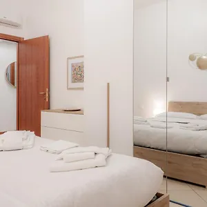 Bnbutler - Pellegrino Rossi, 42 - Ampio E Comodo Per 5 Apartment